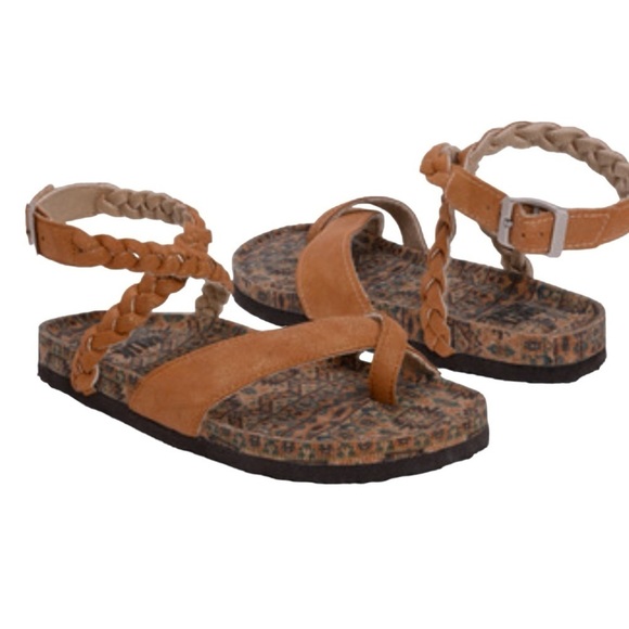 Muk Luks Shoes - Muk Luks 8 Estelle Leather Braided Tan Brown Gladiator Ankle Stap Sandal